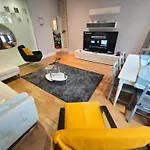 Luxury 3-Bed Flat - 1 Min From Baker Street Station